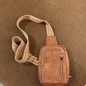 Womens Tan Leather Crossbody Sling Bag -Cluci brand
